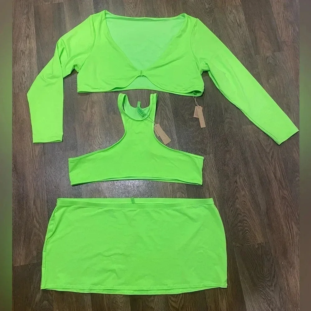 SKIMS 3 piece swim set Skirt Racerback top long sleeve top Neon Green Size 4X